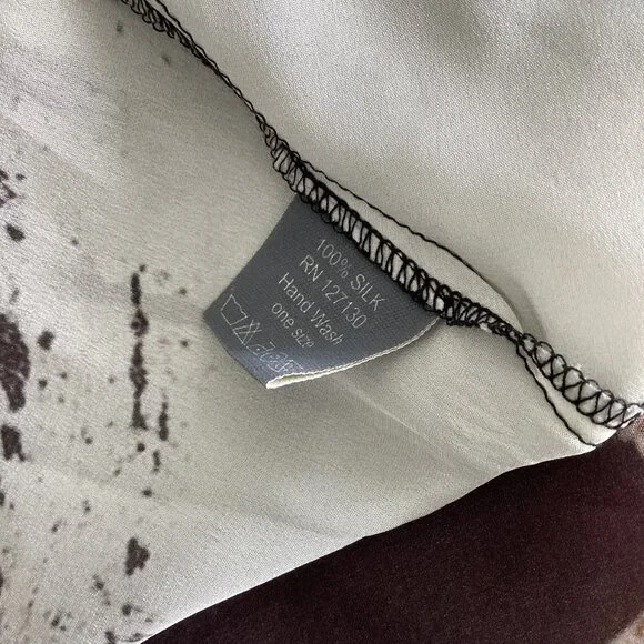 Flowy Silk Abstract Print Tunic - Picture 3 of 6